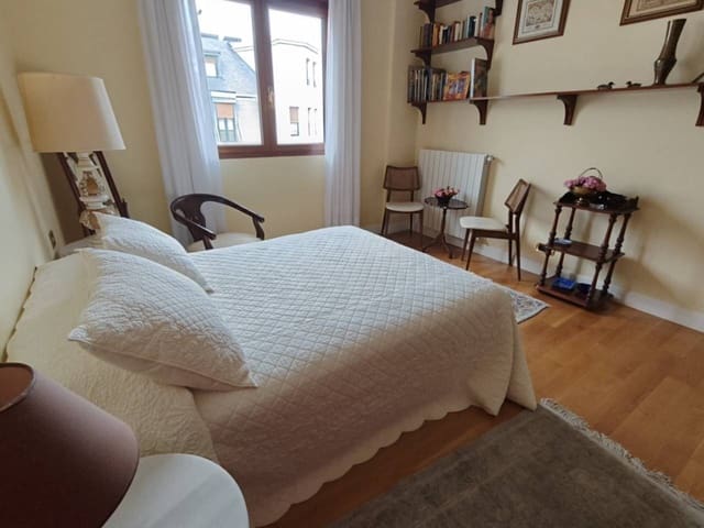 4 sovrum Lägenhet till salu i Bilbao med garage - 698 000 € (Ref: 9685641)