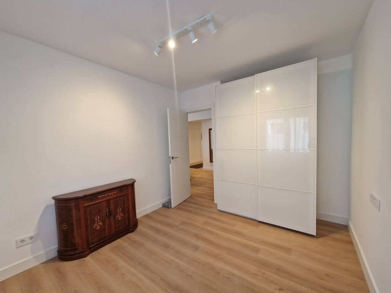 2 bedroom Flat for rent in Basauri - € 990 (Ref: 9714357)