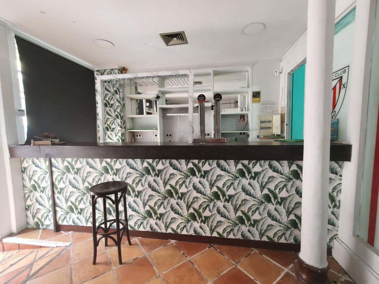 Commercial for rent in Bilbao - € 1,300 (Ref: 9731518)