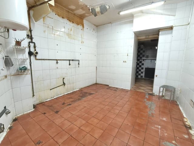 Kommersiell att hyra i Bilbao - 1 300 € (Ref: 9731518)