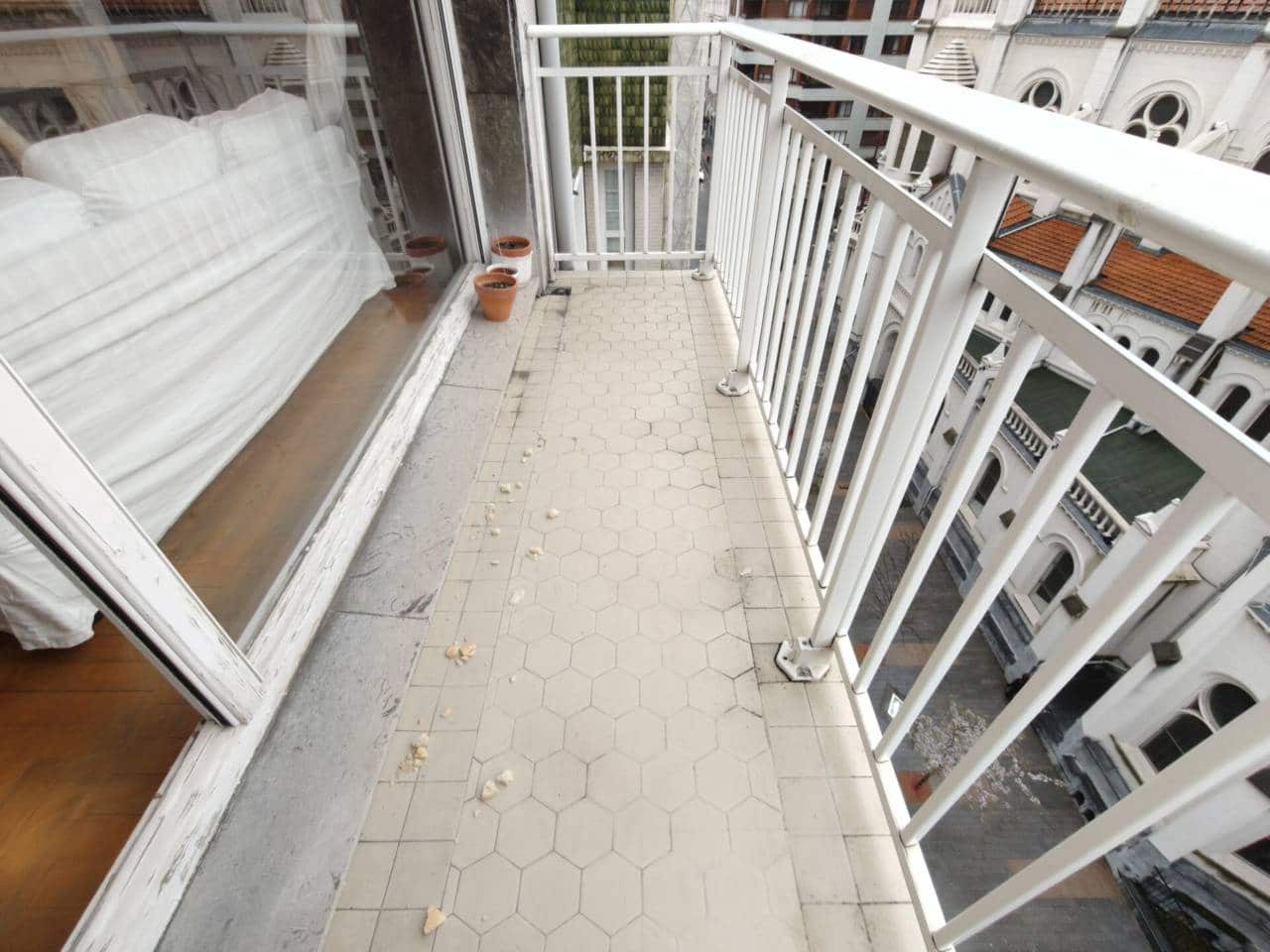 4 bedroom Flat for sale in Bilbao - € 900,000 (Ref: 9734224)