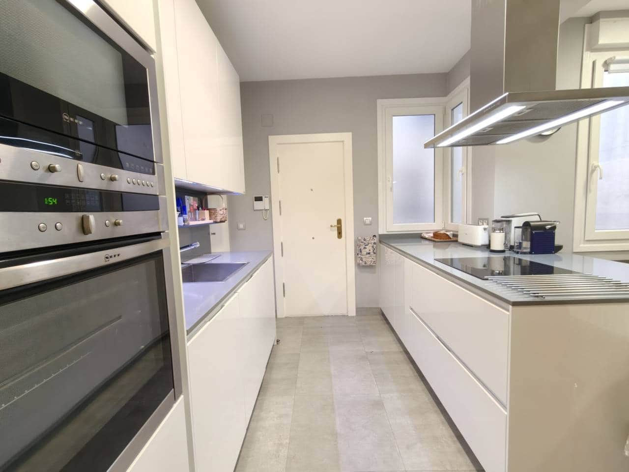 4 bedroom Flat for sale in Bilbao - € 900,000 (Ref: 9734224)