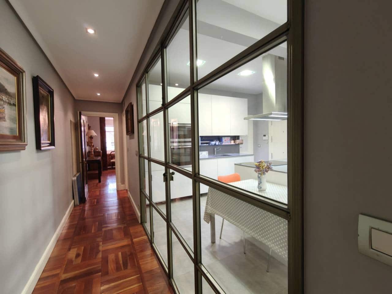 4 bedroom Flat for sale in Bilbao - € 900,000 (Ref: 9734224)