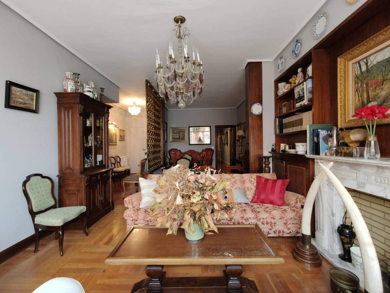 4 bedroom Flat for sale in Bilbao - € 900,000 (Ref: 9734224)