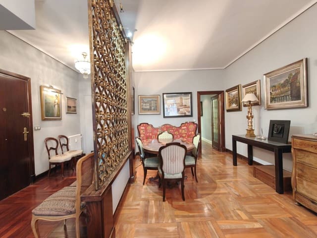 4 bedroom Flat for sale in Bilbao - € 900,000 (Ref: 9734224)