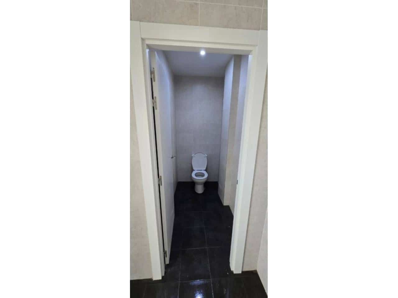 Commercial for rent in Bilbao - € 2,950 (Ref: 9770023)