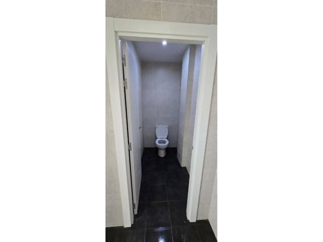 Commercieel te huur in Bilbao - € 2.950 (Ref: 9770023)