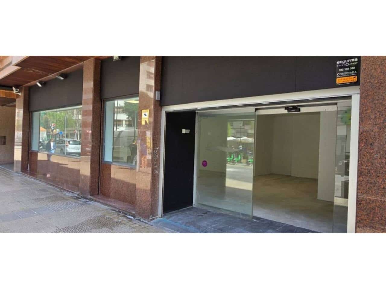 Commercial for rent in Bilbao - € 2,950 (Ref: 9770023)