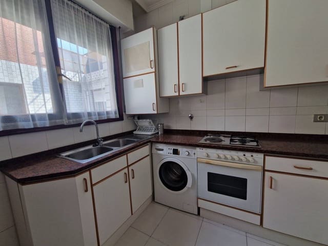 3 soveværelse Lejlighed til leje i Bilbao - € 1.400 (Ref: 9784975)
