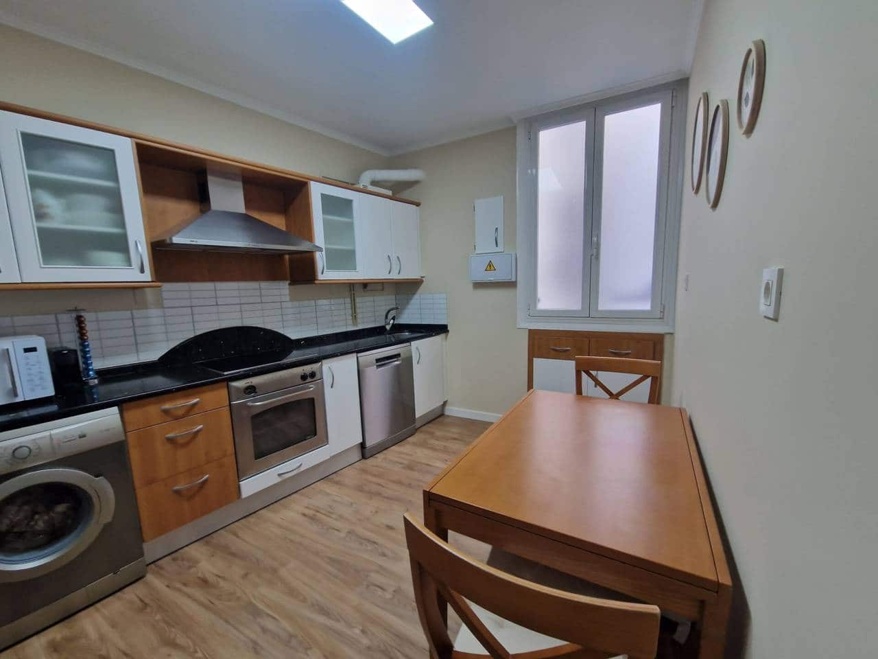 2 quarto Apartamento para arrendar em Bilbao - 1 400 € (Ref: 9789802)