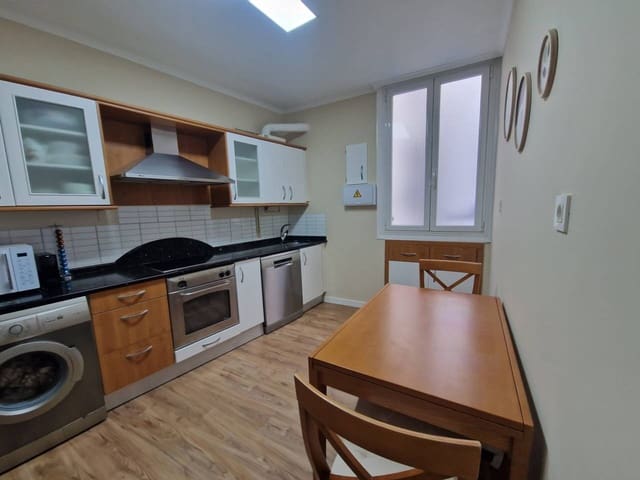 2 quarto Apartamento para arrendar em Bilbao - 1 400 € (Ref: 9789802)