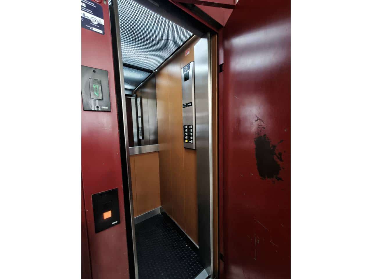 1 bedroom Penthouse for sale in Bilbao with garage - € 355,000 (Ref: 9841959)