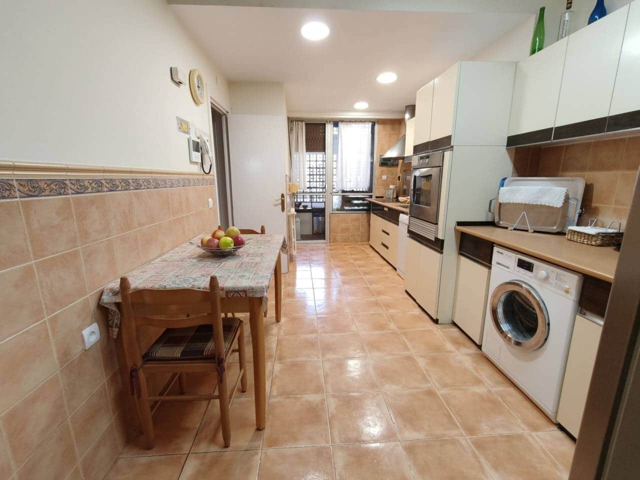 4 soverom Leilighet til salgs i Bilbao med garasje - € 850 000 (Ref: 9921573)