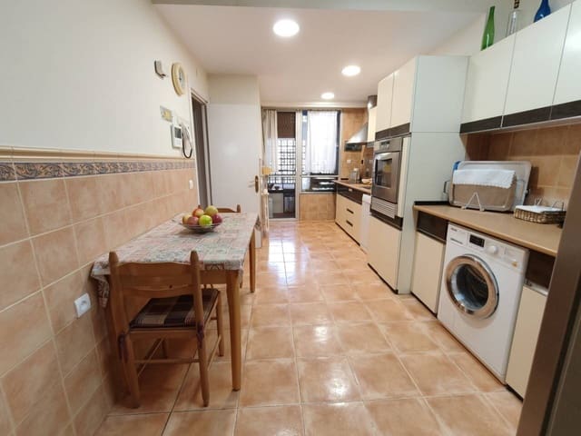 4 soveværelse Lejlighed til salg i Bilbao med garage - € 850.000 (Ref: 9921573)