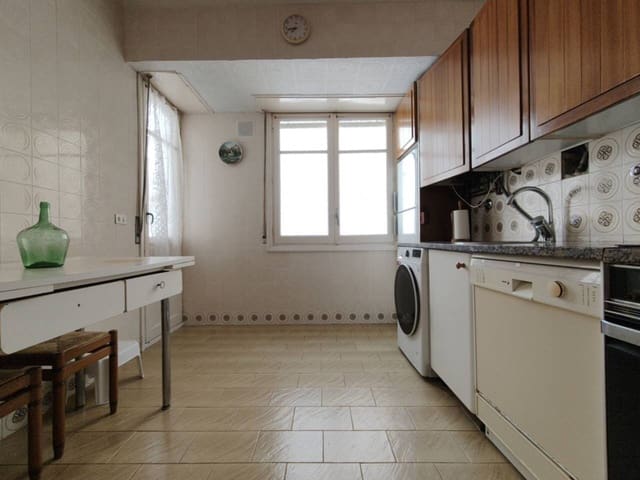 3 soveværelse Lejlighed til salg i Bilbao - € 450.000 (Ref: 9946906)