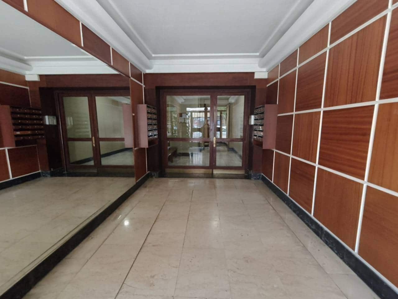 3 slaapkamer Flat te koop in Bilbao - € 450.000 (Ref: 9946906)