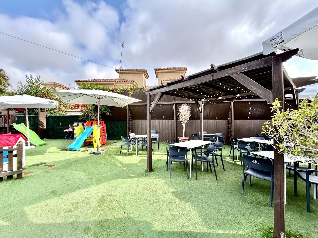 Kommersiell till salu i Villamartin med garage - 180 000 € (Ref: 10002593)