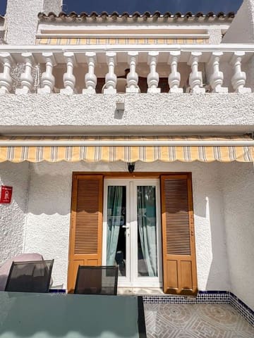 3 soveværelse Byhus til salg i Los Altos med swimmingpool - € 199.900 (Ref: 10002599)