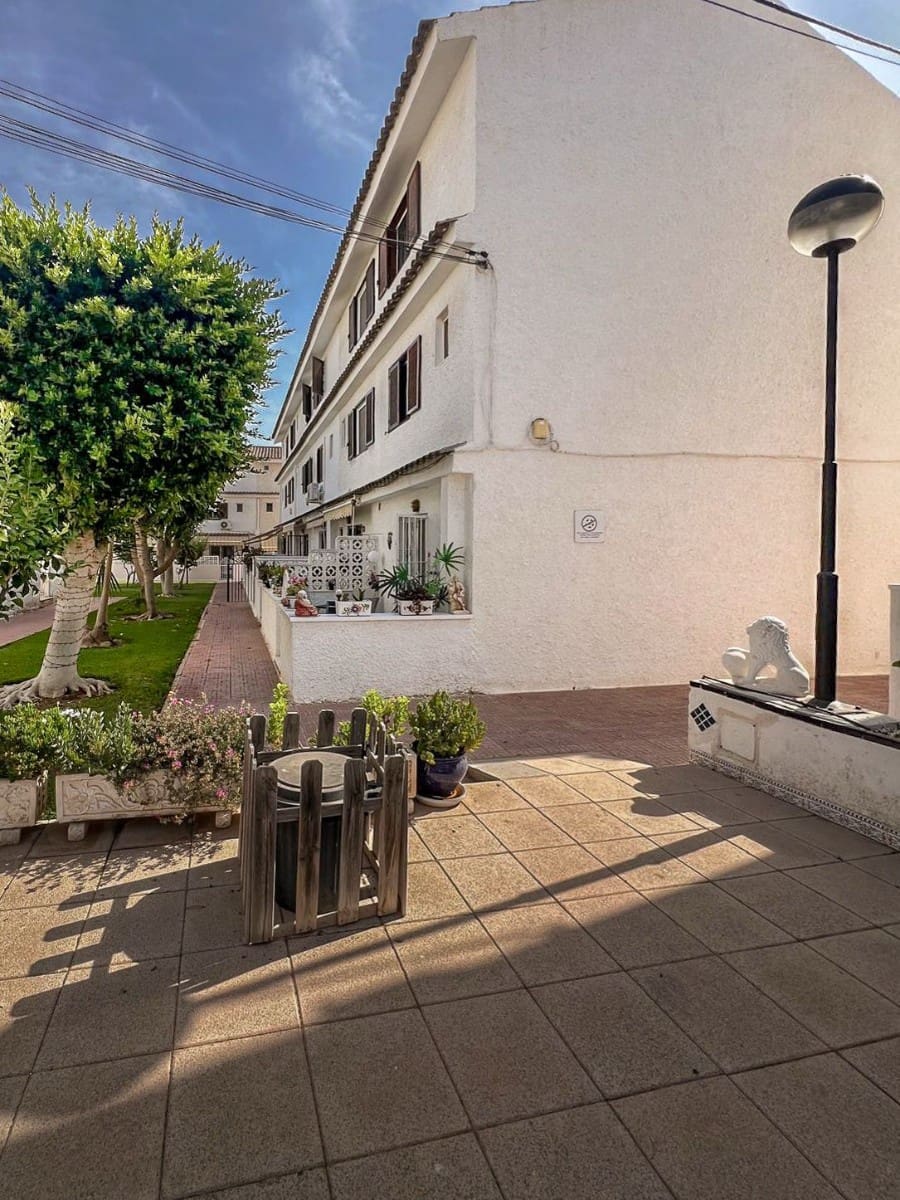 3 soveværelse Byhus til salg i Los Altos med swimmingpool - € 199.900 (Ref: 10002599)