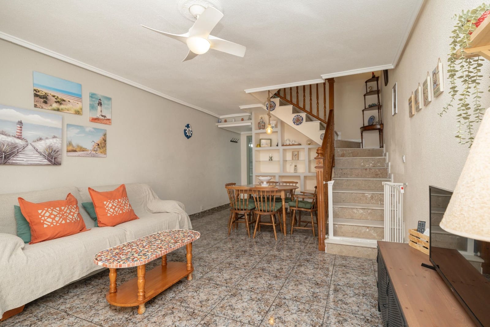 3 soveværelse Byhus til salg i Los Altos med swimmingpool - € 199.900 (Ref: 10002599)