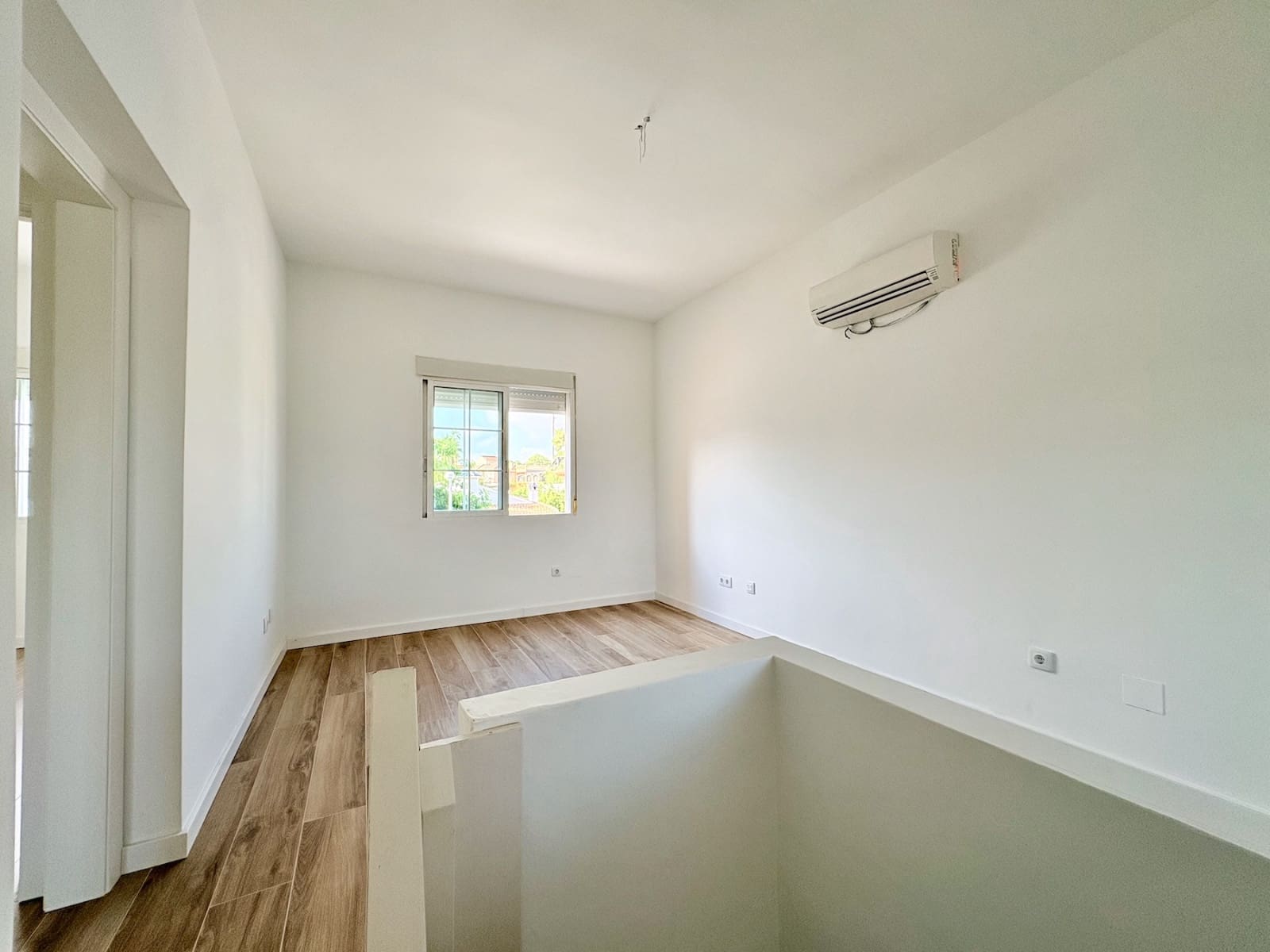 4 Zimmer Villa zu verkaufen in Los Balcones mit Pool - 270.000 € (Ref: 10003548)