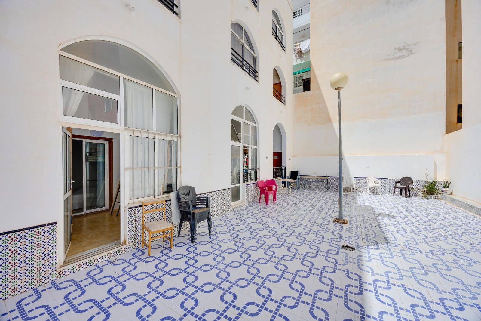 1 soveværelse Lejlighed til salg i Torrevieja med swimmingpool - € 132.969 (Ref: 10006302)