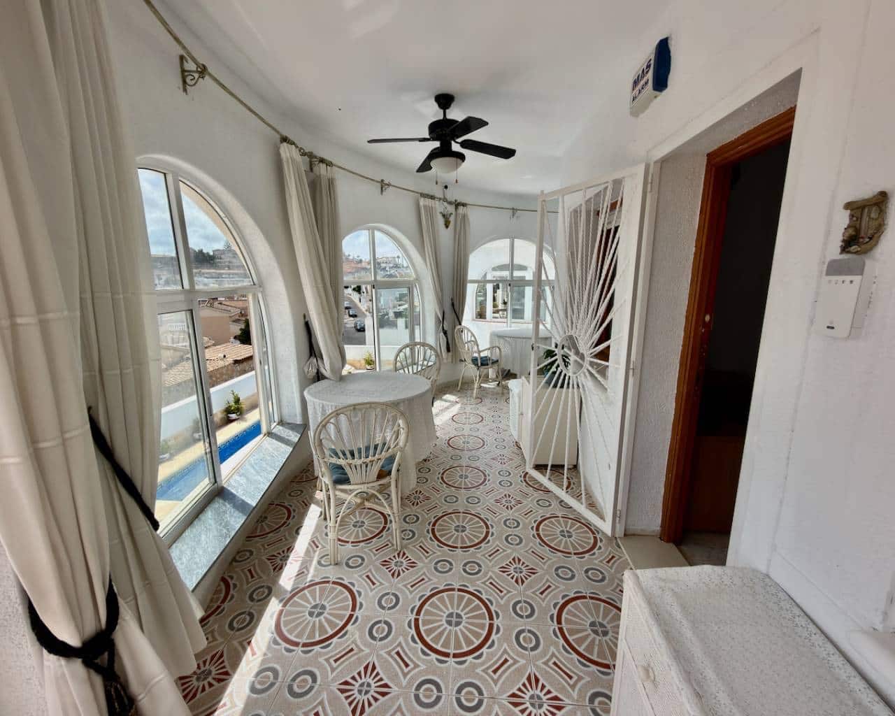4 quarto Moradia para venda em La Marquesa com piscina - 439 000 € (Ref: 10009491)