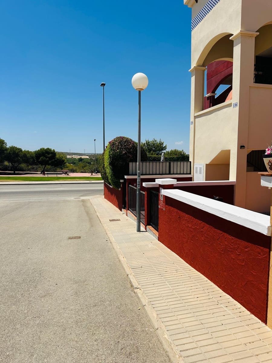 2 bedroom Bungalow for sale in Los Altos with pool - € 173,000 (Ref: 10011092)