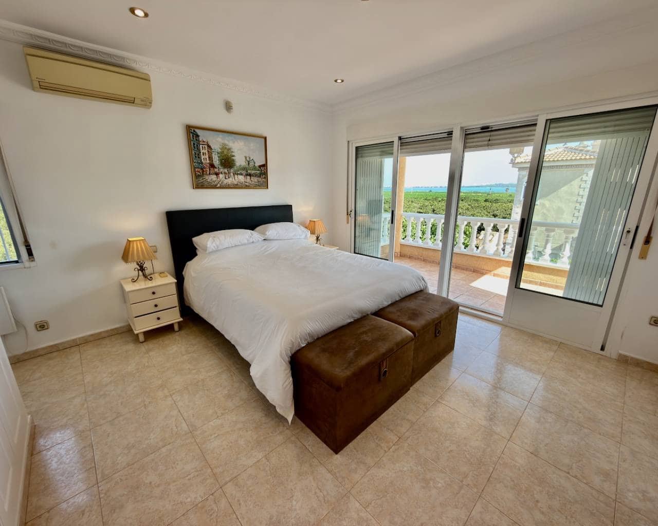 4 slaapkamer Villa te koop in Dona Pepa met zwembad - € 575.000 (Ref: 10019377)