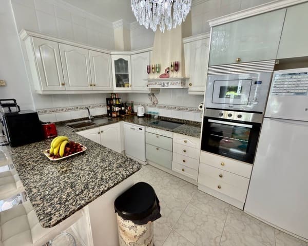 4 slaapkamer Villa te koop in Doña Pepa, Rojales met zwembad - € 575.000 (Ref: 10019377)