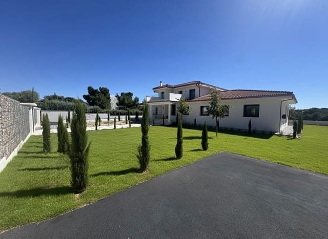 6 quarto Moradia para venda em Valdemorillo com piscina garagem - 1 295 000 € (Ref: 10023553)
