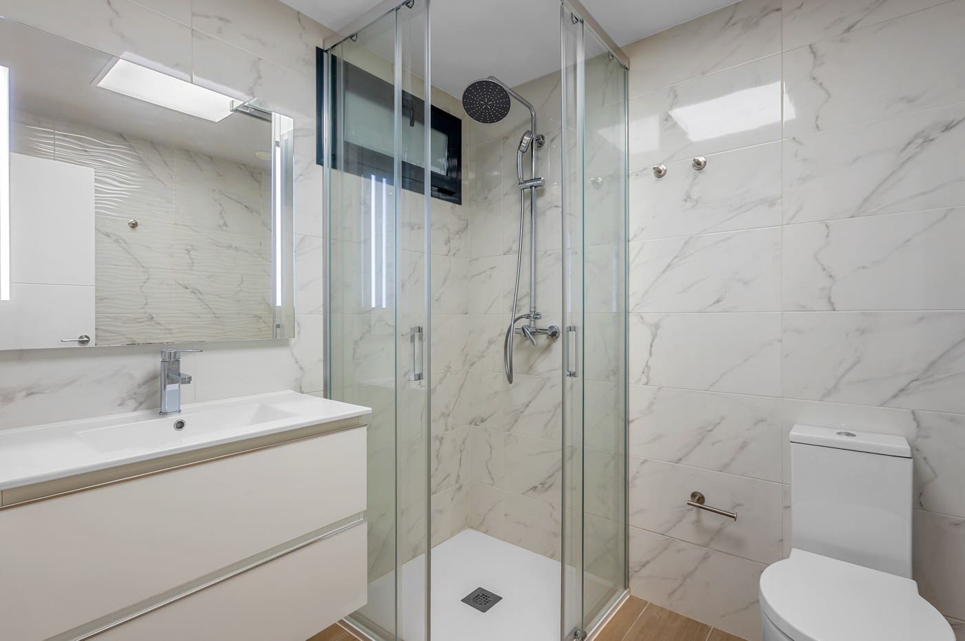 2 quarto Apartamento para venda em Villamartin com piscina garagem - 254 900 € (Ref: 10023658)