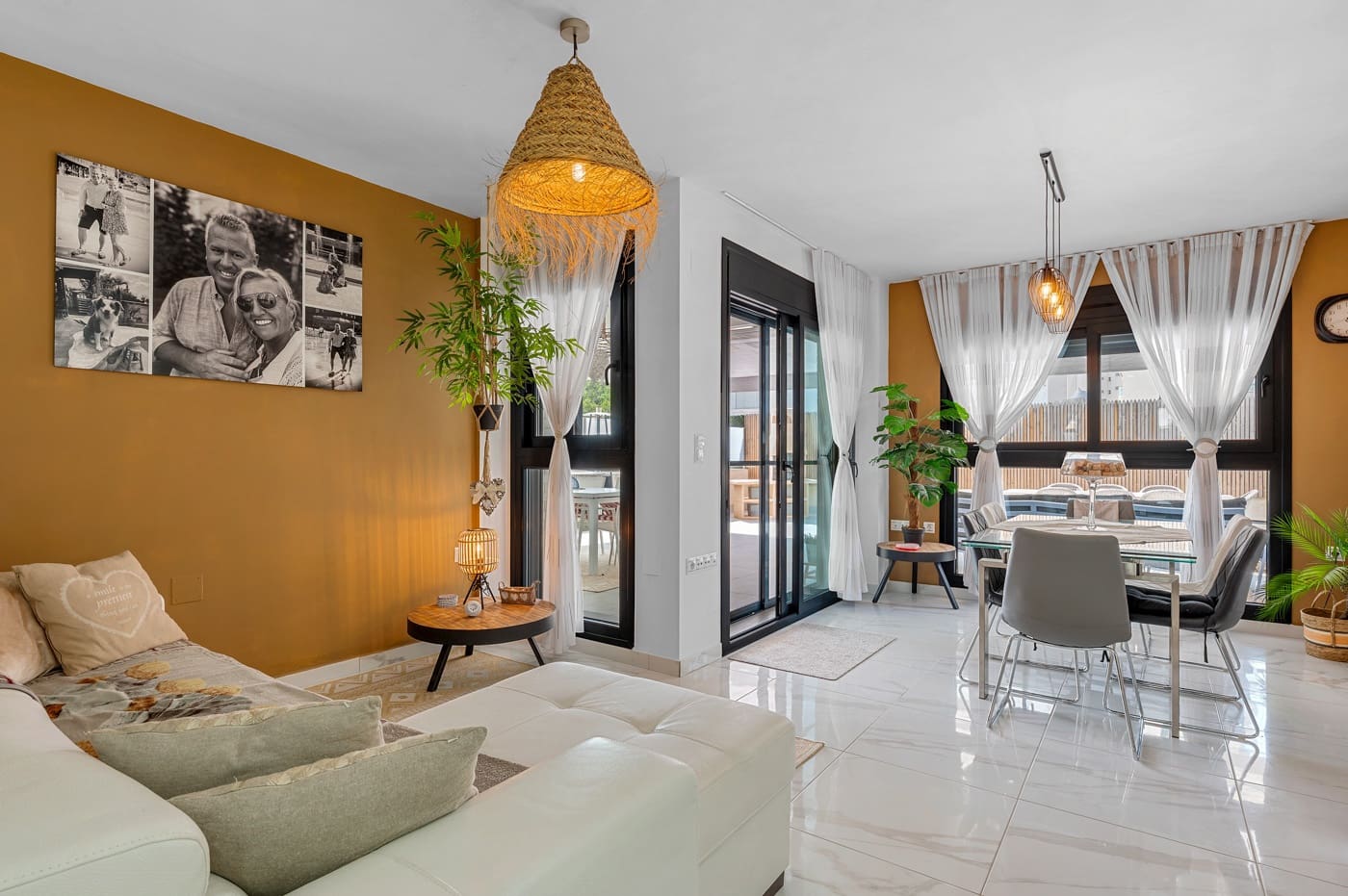 Apartamento de 3 habitaciones en Guardamar del Segura en venta con piscina garaje - 379.000 € (Ref: 10023660)
