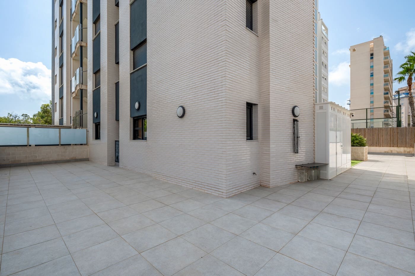 Apartamento de 3 habitaciones en Guardamar del Segura en venta con piscina garaje - 379.000 € (Ref: 10023660)