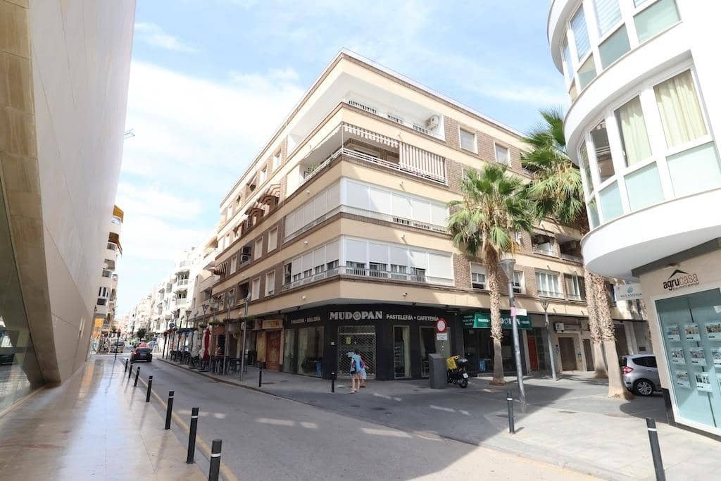 3 makuuhuone Huoneisto myytävänä paikassa Torrevieja - 349 000 € (Ref: 10023663)