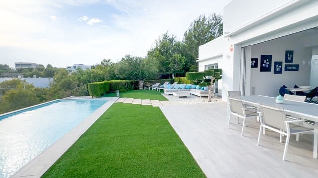 3 bedroom Villa for sale in Las Colinas Golf, Orihuela with pool - € 990,000 (Ref: 10026922)
