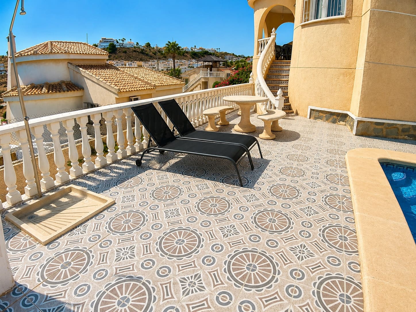 Chalet de 2 habitaciones en La Marquesa en venta con piscina - 289.000 € (Ref: 10033101)