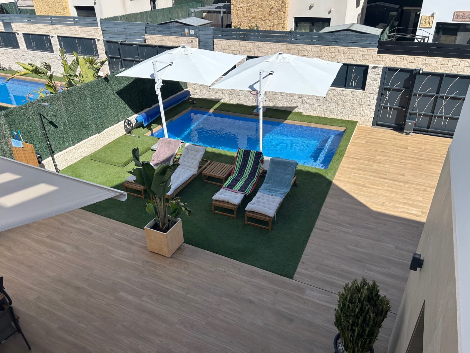 4 Zimmer Villa zu verkaufen in Pueblo Bravo mit Pool - 499.000 € (Ref: 10039174)