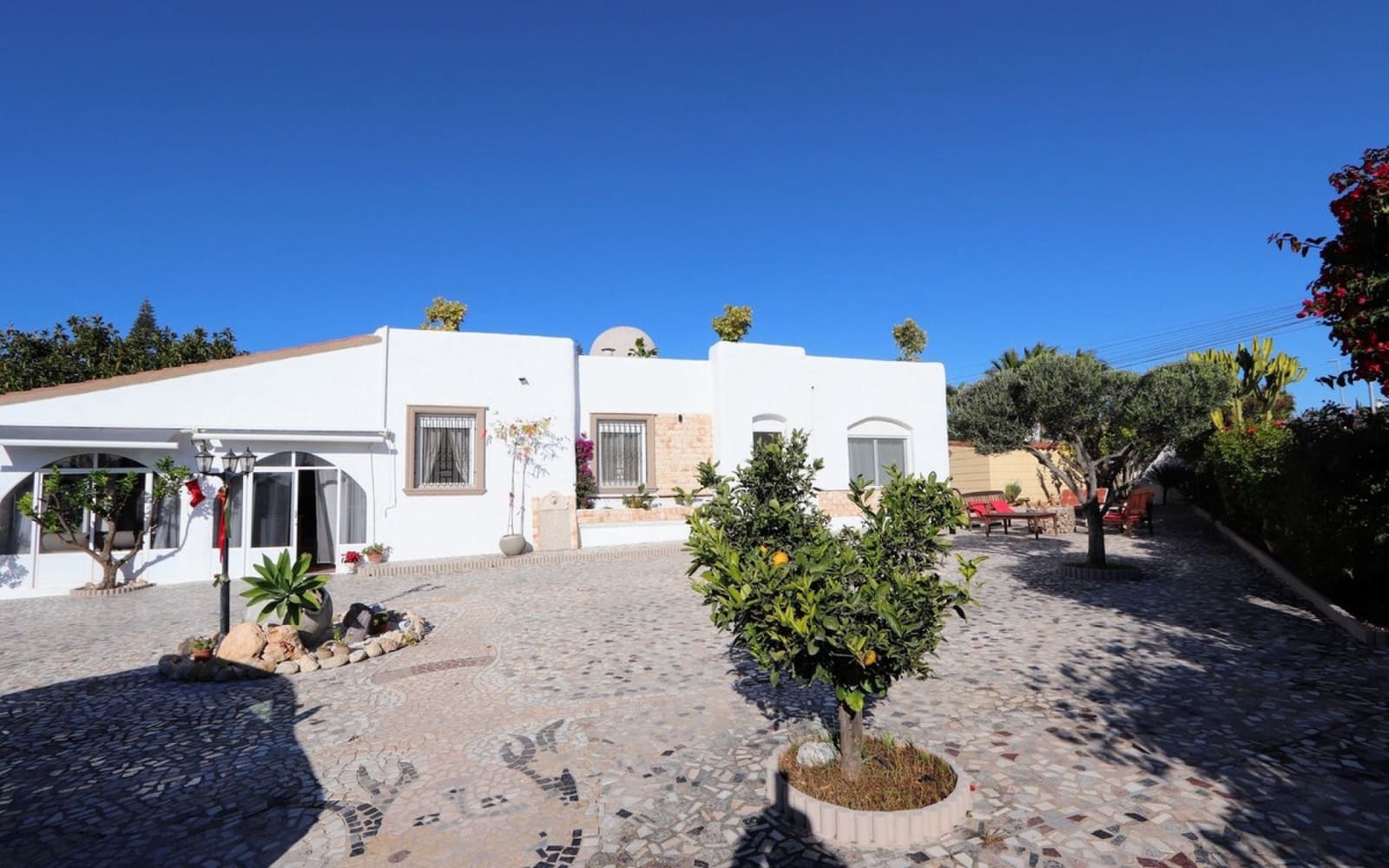 6 sovrum Villa till salu i Ciudad Quesada med pool - 443 000 € (Ref: 10045779)