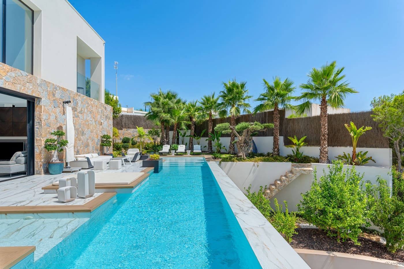 4 chambre Villa/Maison à vendre à Las Colinas Golf avec piscine garage - 2 600 000 € (Ref: 10046810)