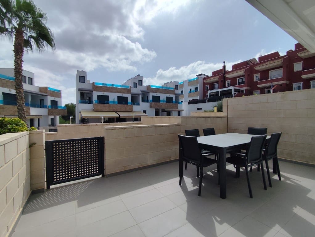3 bedroom Townhouse for sale in Bigastro with pool - € 247,000 (Ref: 10054841)