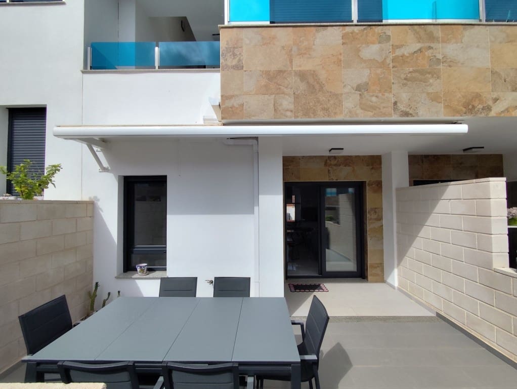 3 bedroom Townhouse for sale in Bigastro with pool - € 247,000 (Ref: 10054841)