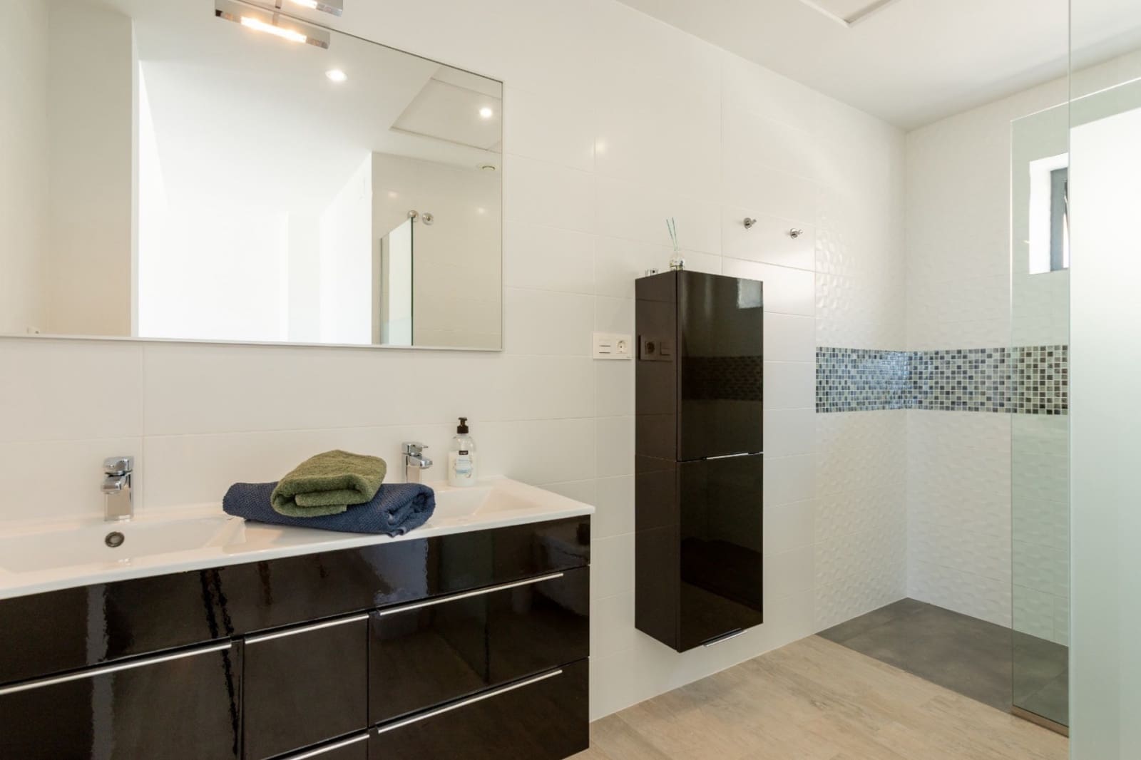 3 sypialnia Willa na sprzedaż w Pueblo Bravo z basenem - 389 000 € (Ref: 10055755)