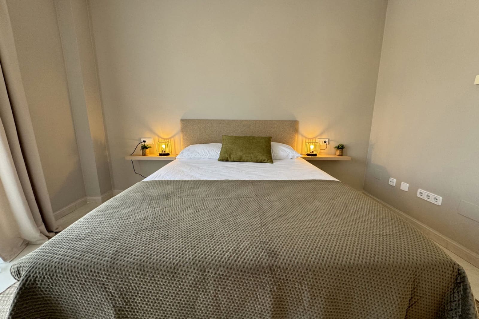 Pareado de 3 habitaciones en Doña Pepa en venta - 370.000 € (Ref: 10062379)