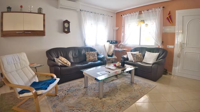 2 slaapkamer Halfvrijstaande villa te koop in Ciudad Quesada, Rojales met garage - € 239.950 (Ref: 10073275)