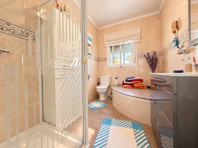 2 slaapkamer Halfvrijstaande villa te koop in Ciudad Quesada, Rojales met garage - € 239.950 (Ref: 10073275)