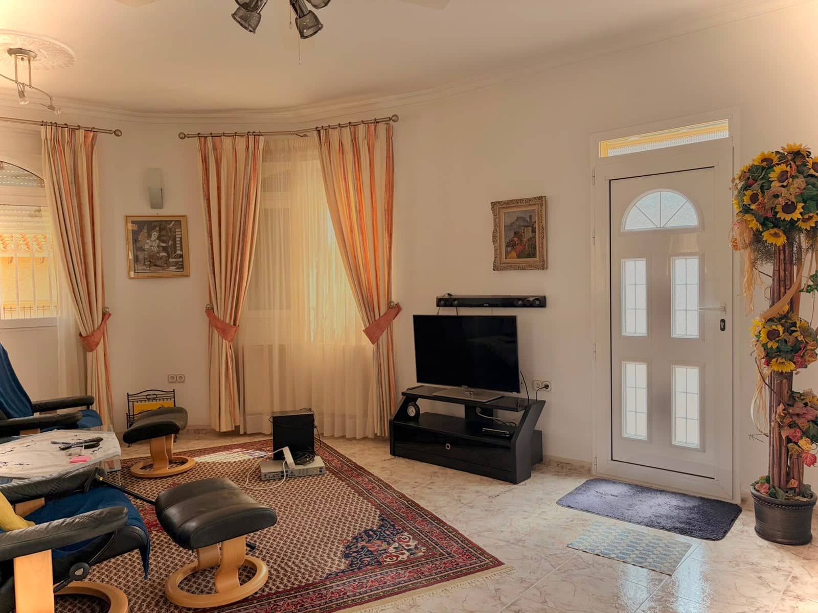 Chalet de 3 habitaciones en Ciudad Quesada en venta con piscina - 399.950 € (Ref: 10073276)