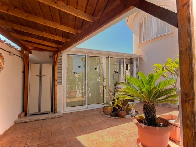 Chalet de 3 habitaciones en Ciudad Quesada, Rojales en venta con piscina - 399.950 € (Ref: 10073276)