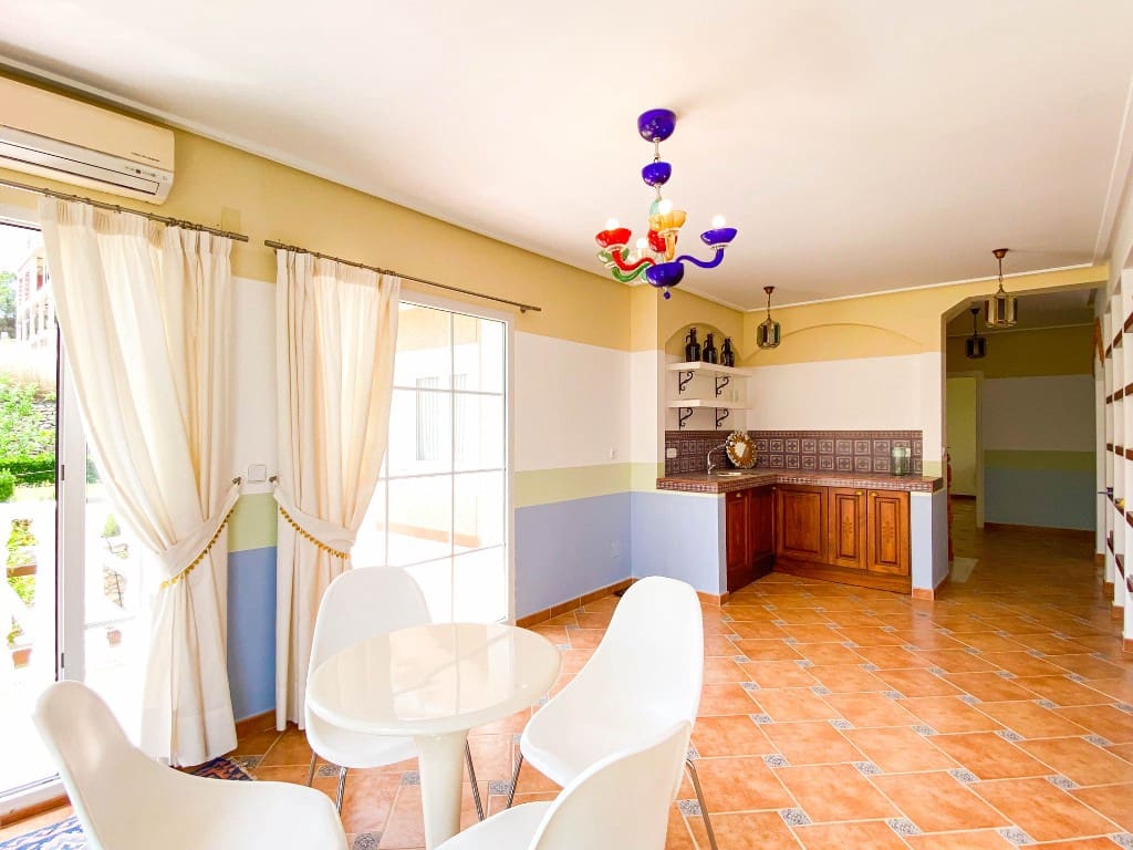 7 sovrum Villa till salu i Villamartin med pool garage - 1 080 000 € (Ref: 10075406)