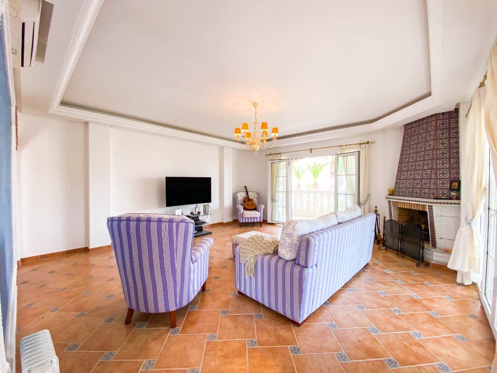 7 sovrum Villa till salu i Villamartin med pool garage - 1 080 000 € (Ref: 10075406)